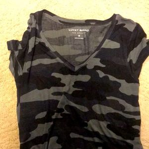 Black camo v neck